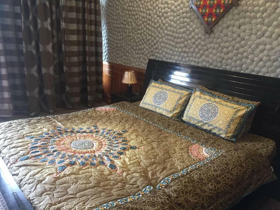 Embassy Villa Suites Karimabad  외부 사진