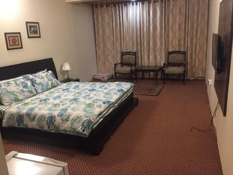Embassy Villa Suites Karimabad  외부 사진