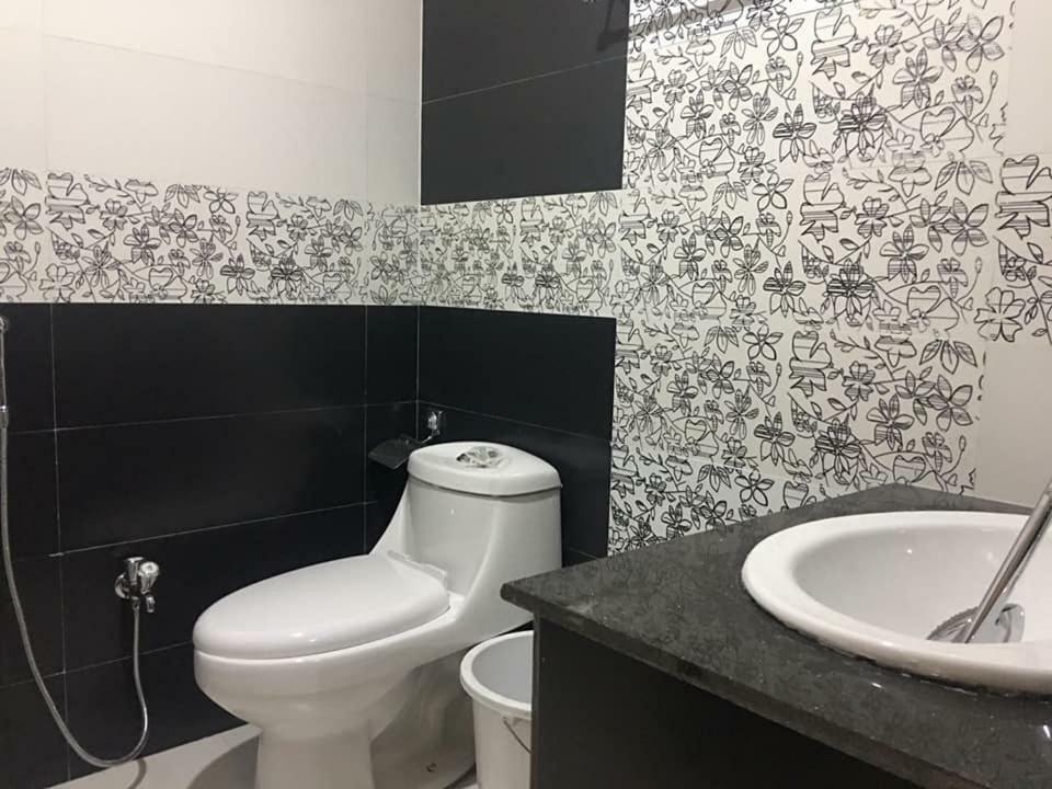 Embassy Villa Suites Karimabad  외부 사진